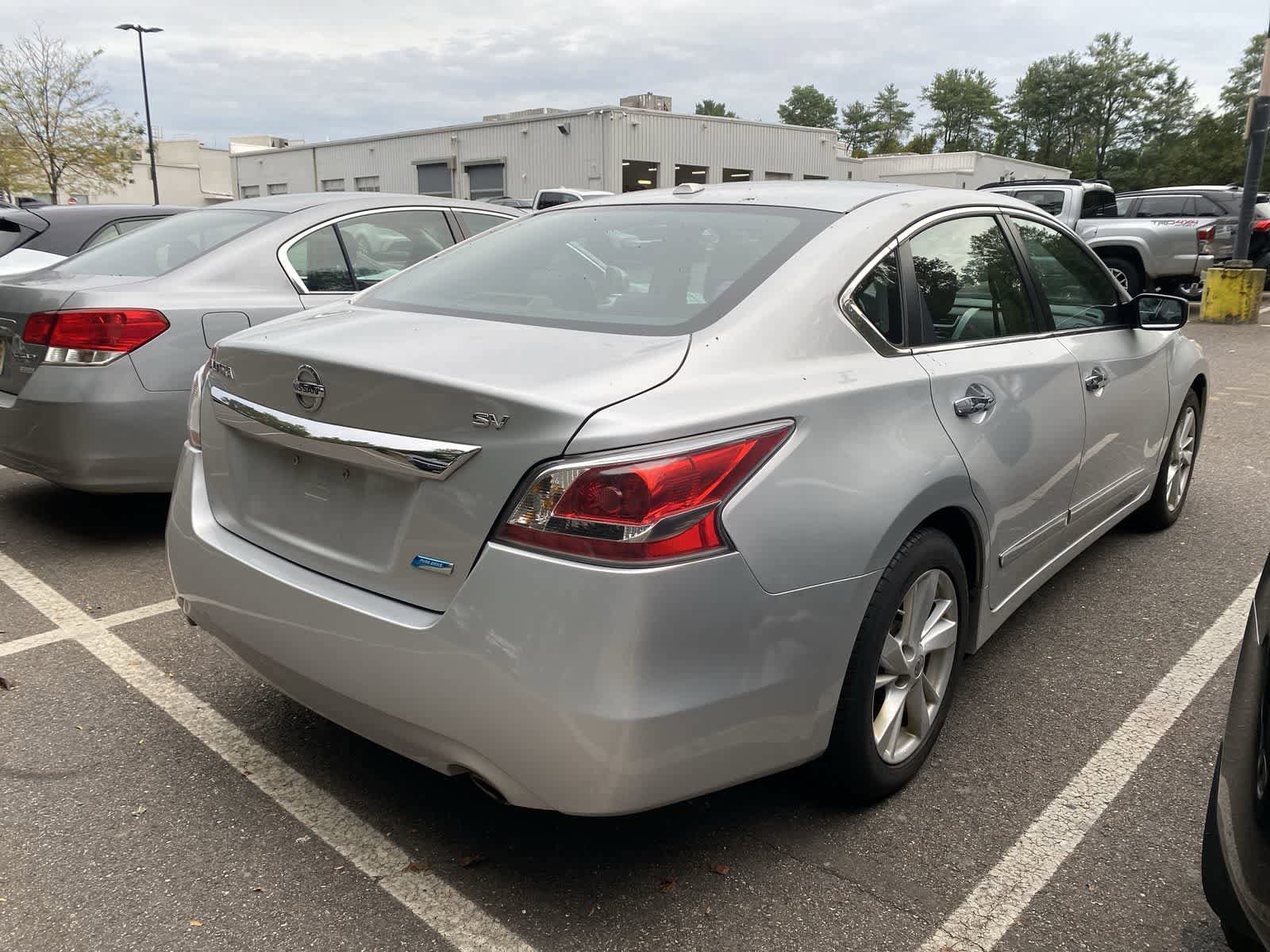 Thumbnail: 2014 Nissan Altima - 9
