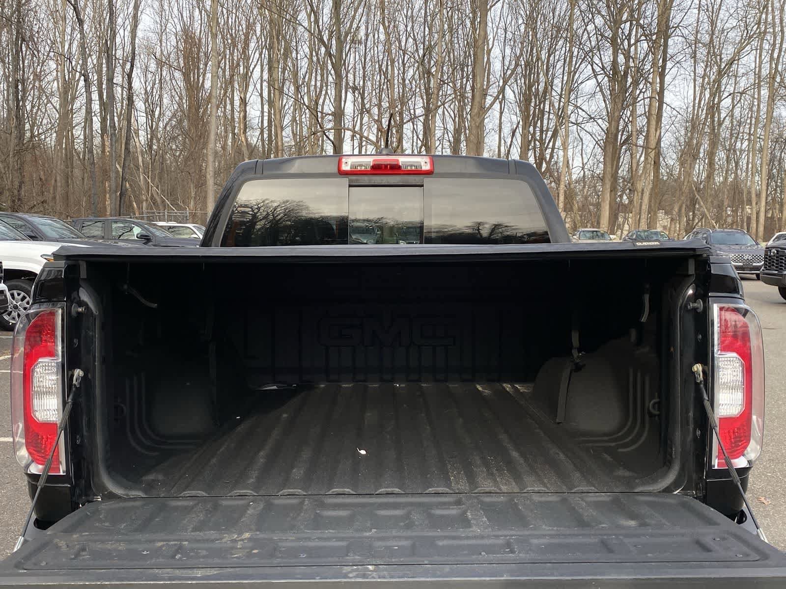 Thumbnail: 2017 GMC Canyon - 16