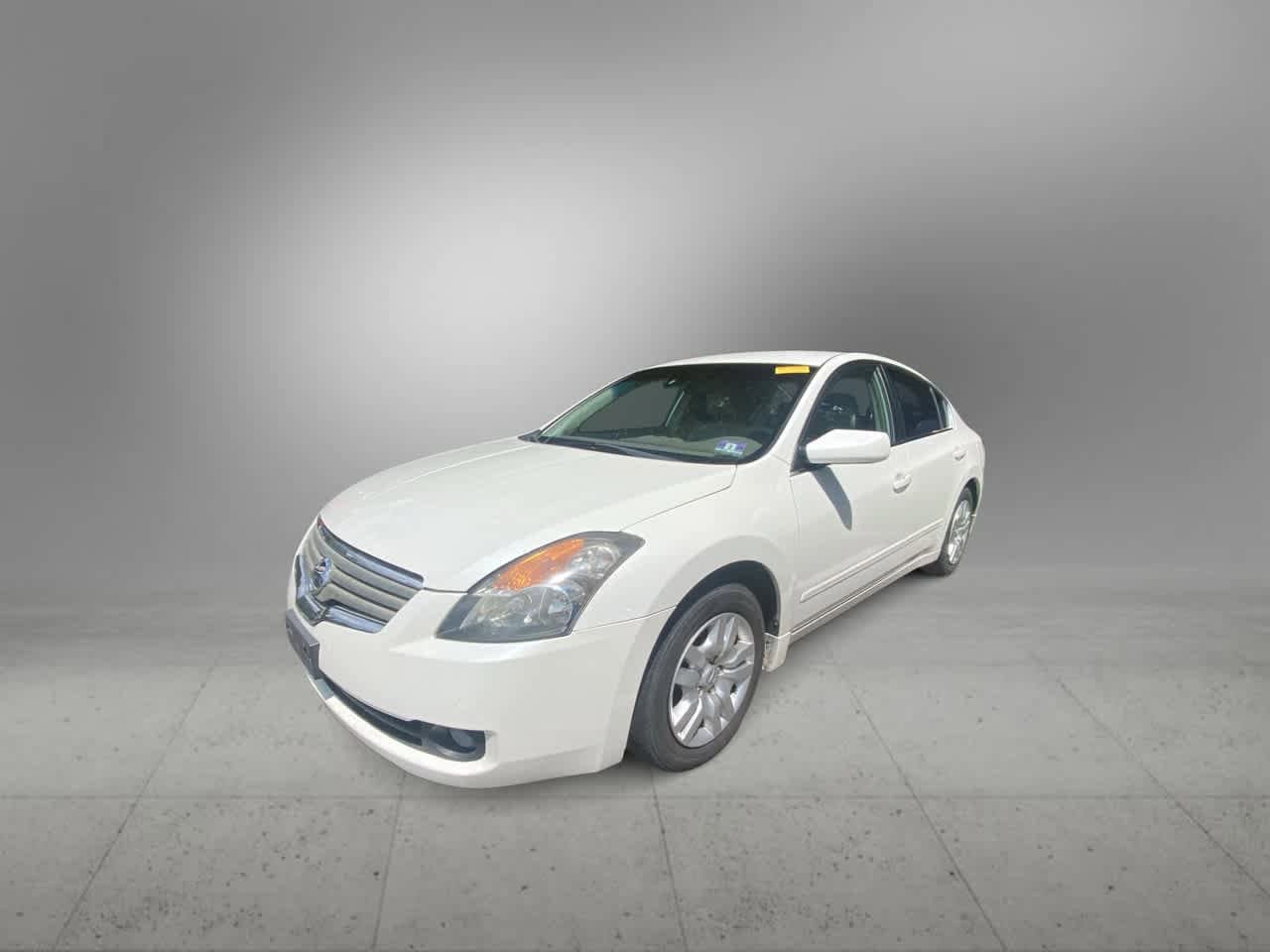 Thumbnail: 2009 Nissan Altima - 1