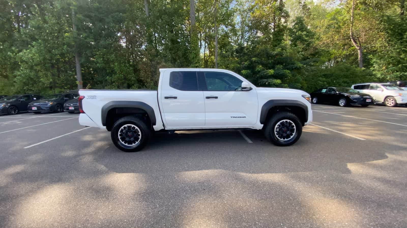 Thumbnail: 2024 Toyota Tacoma - 9