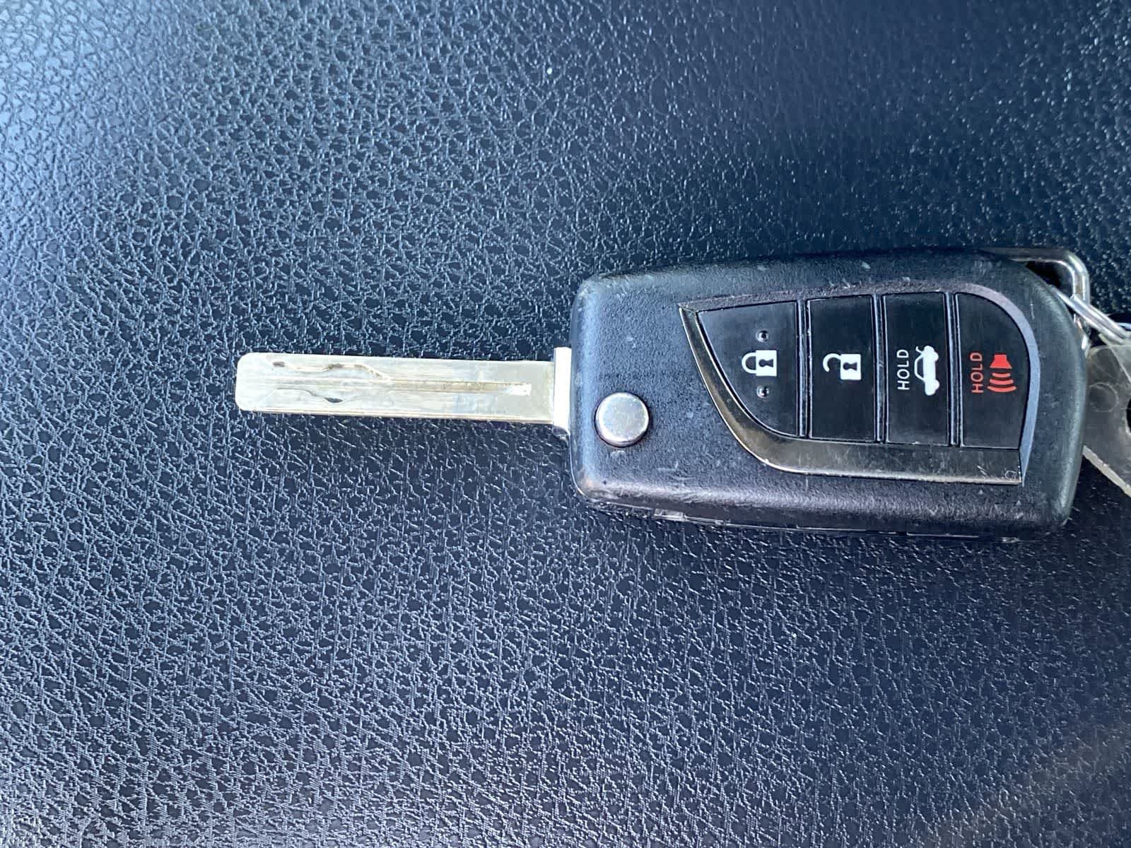 Thumbnail: 2023 Toyota Camry - 30