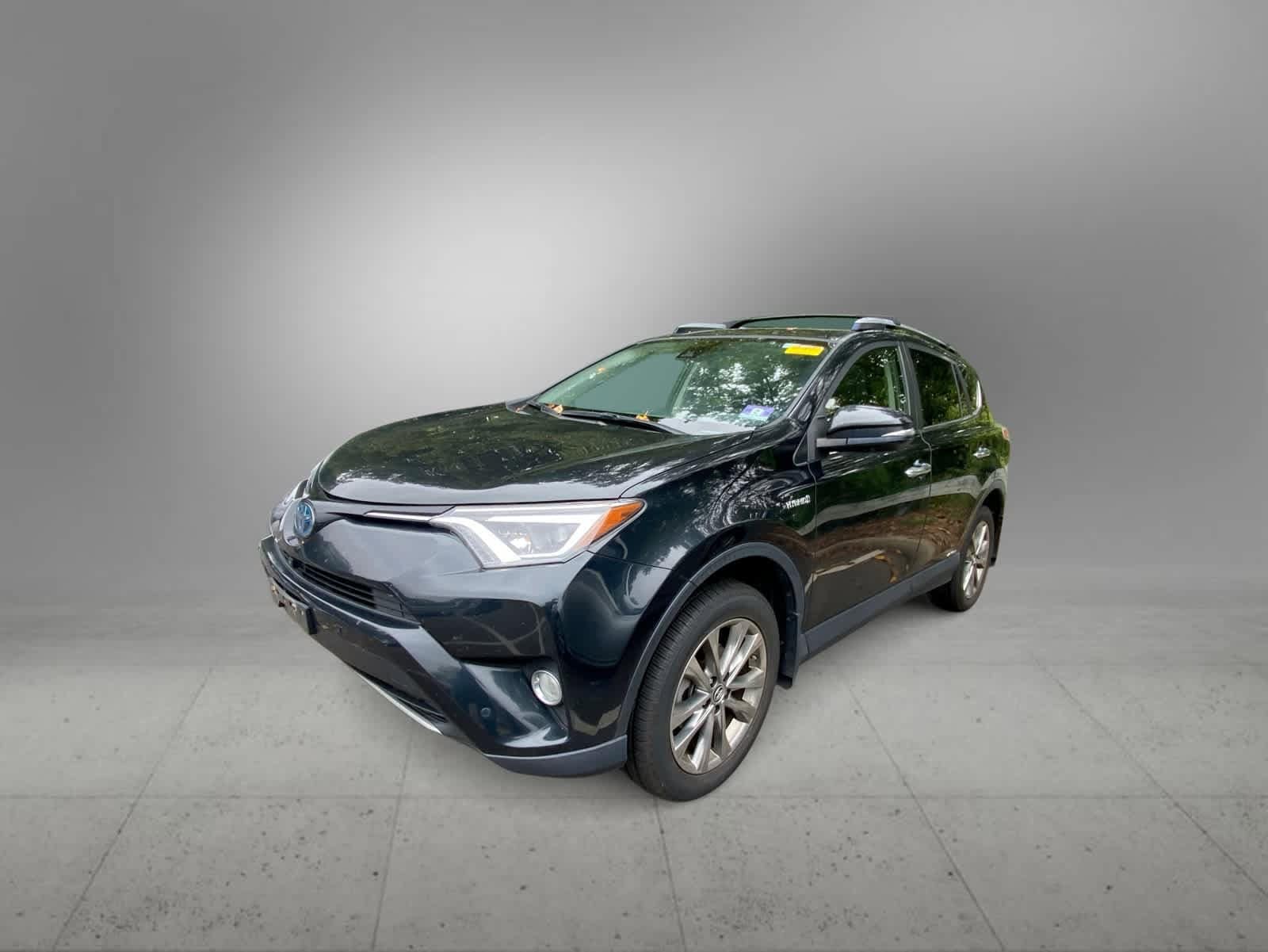 Thumbnail: 2018 Toyota RAV4 - 1