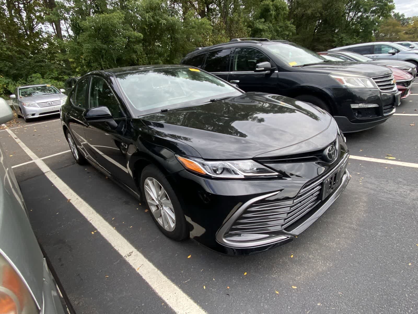 2023 Toyota Camry LE photo 3