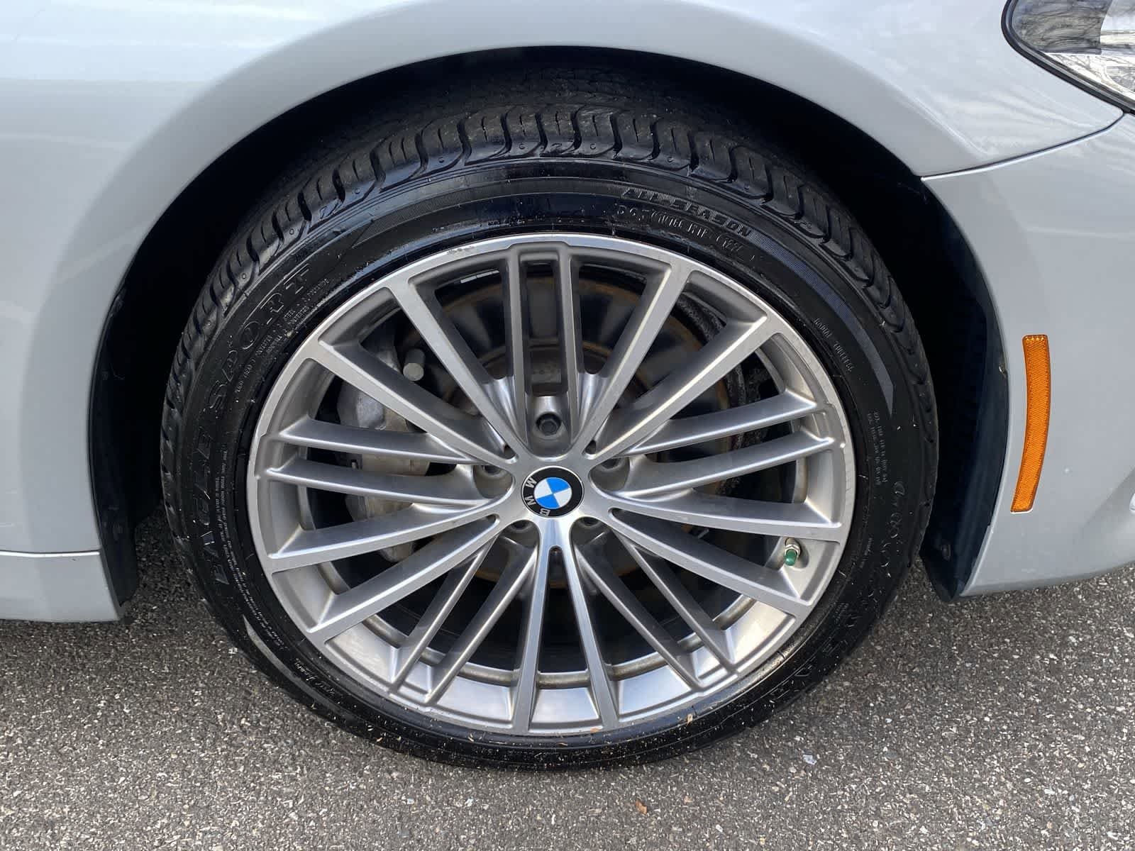 Thumbnail: 2020 BMW 5 Series - 20