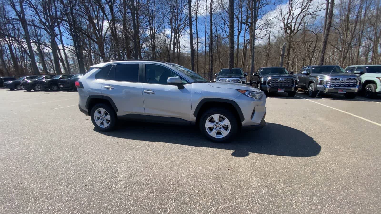 Thumbnail: 2021 Toyota RAV4 - 6