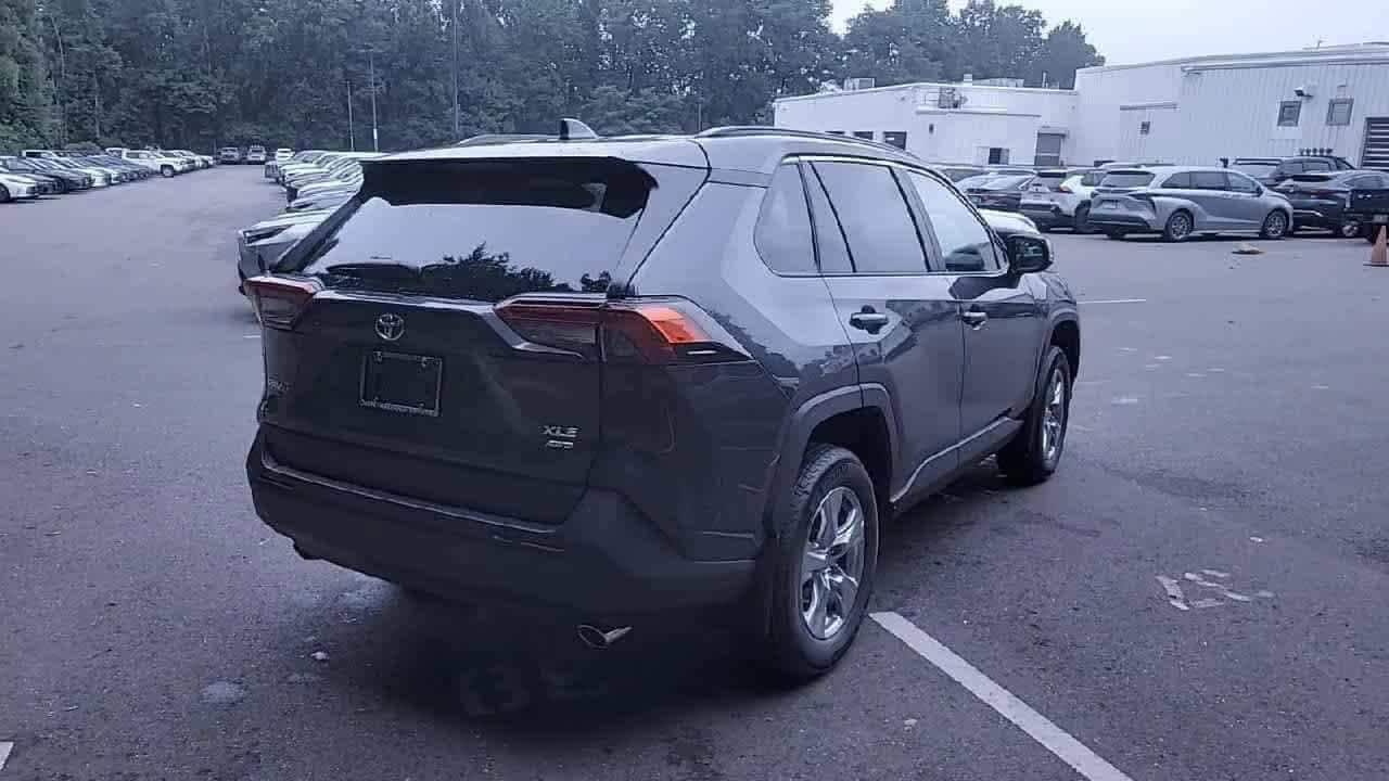 Thumbnail: 2025 Toyota RAV4 - 8