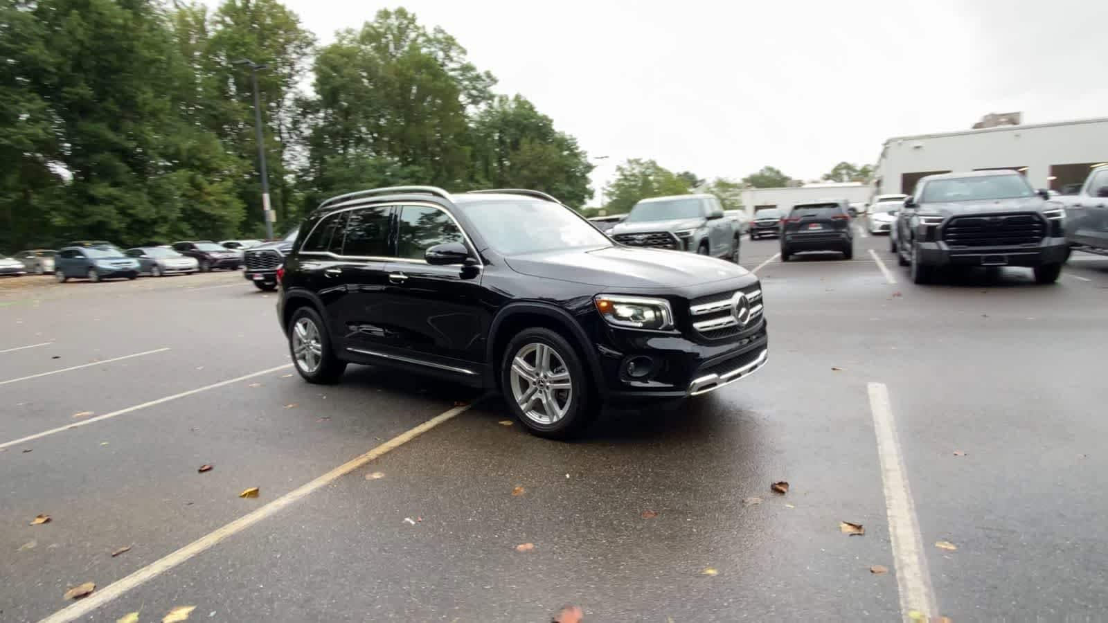 Thumbnail: 2021 Mercedes-Benz GLB - 2