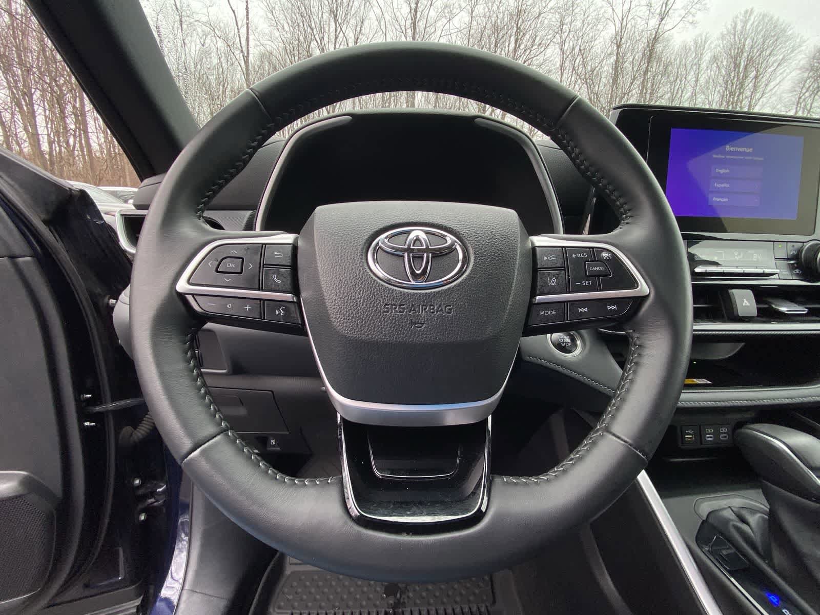 Thumbnail: 2025 Toyota Highlander - 29