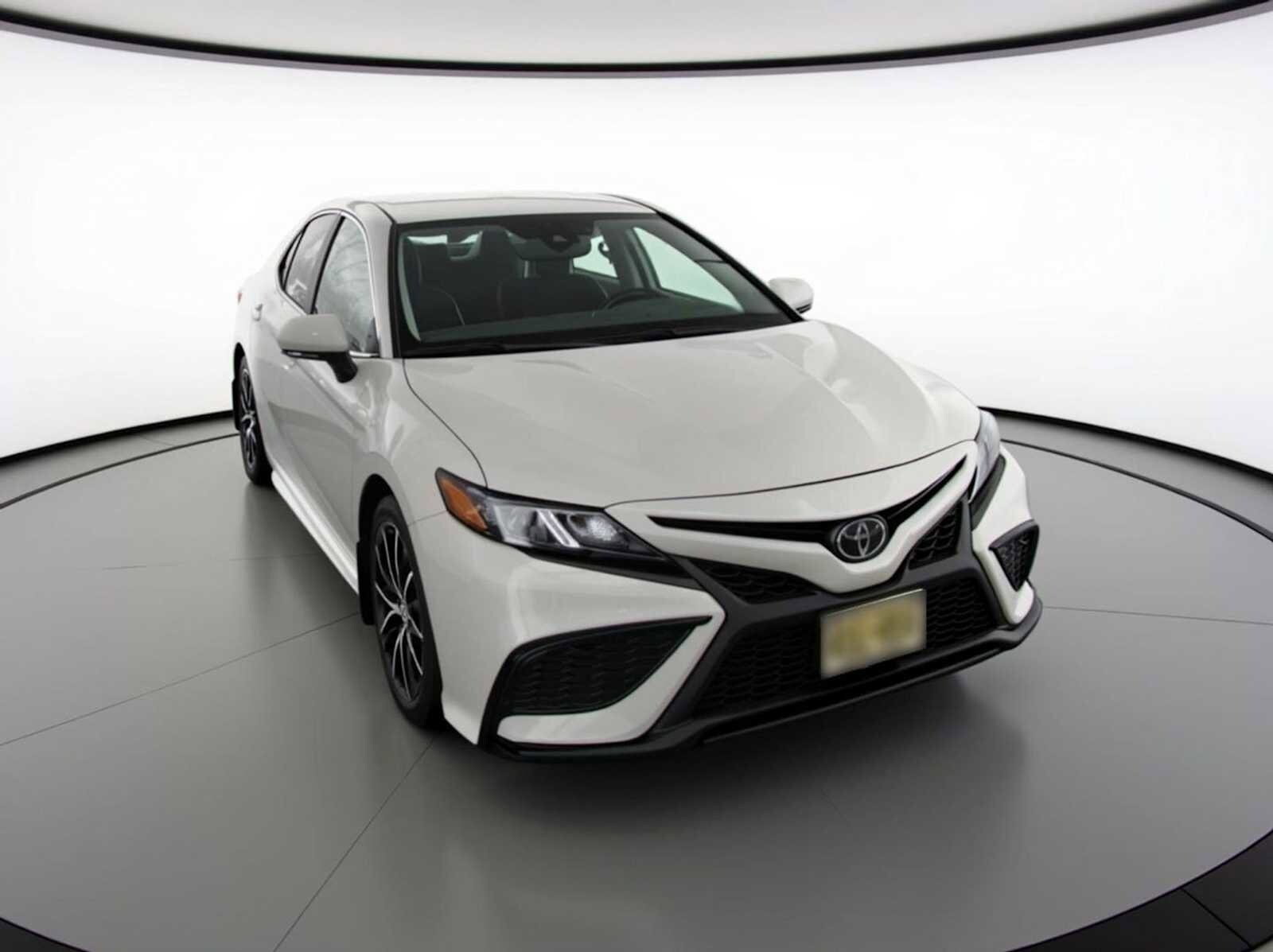 Thumbnail: 2023 Toyota Camry - 3