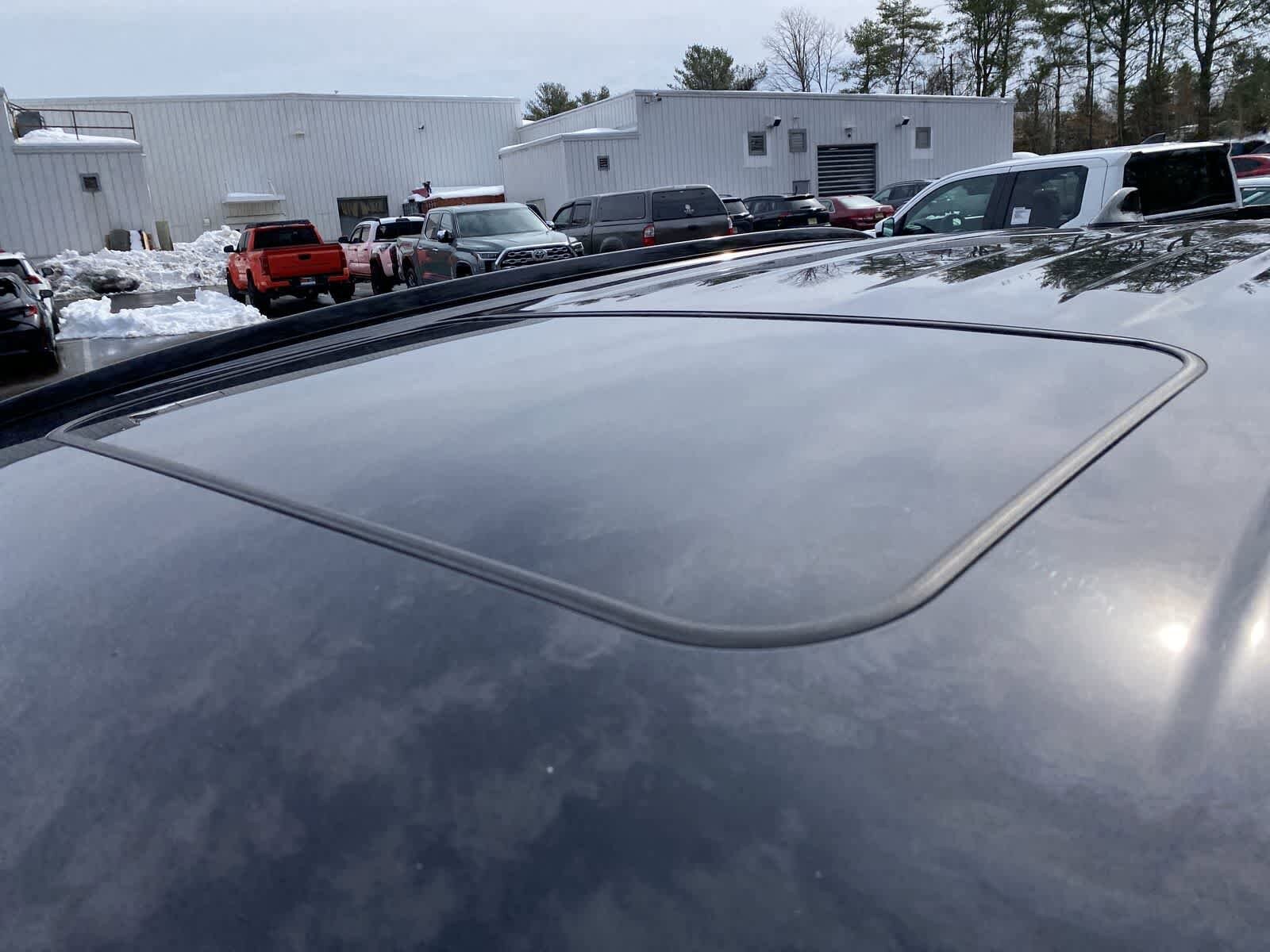 Thumbnail: 2025 Toyota RAV4 - 15