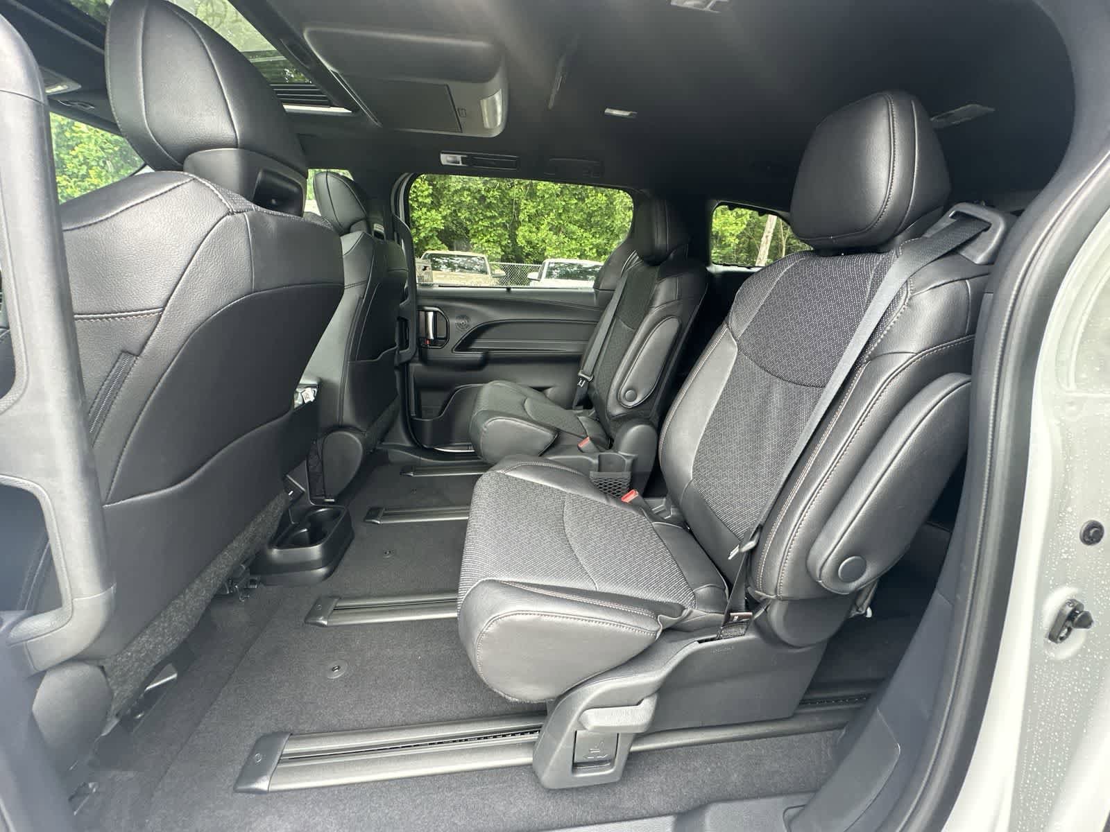 Thumbnail: 2026 Toyota Sienna - 24