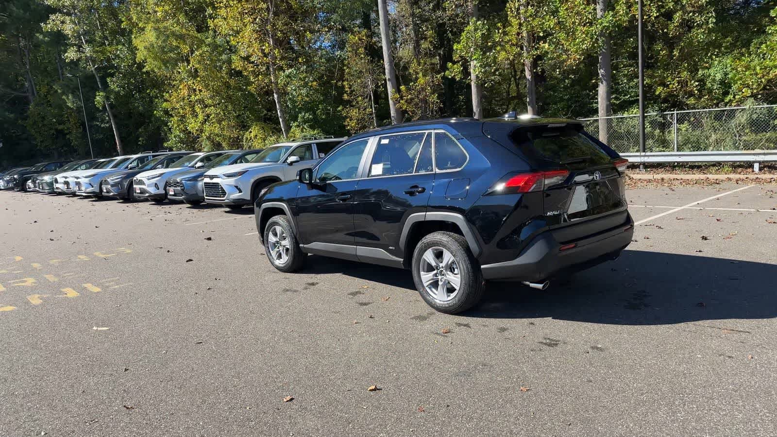 Thumbnail: 2025 Toyota RAV4 - 7