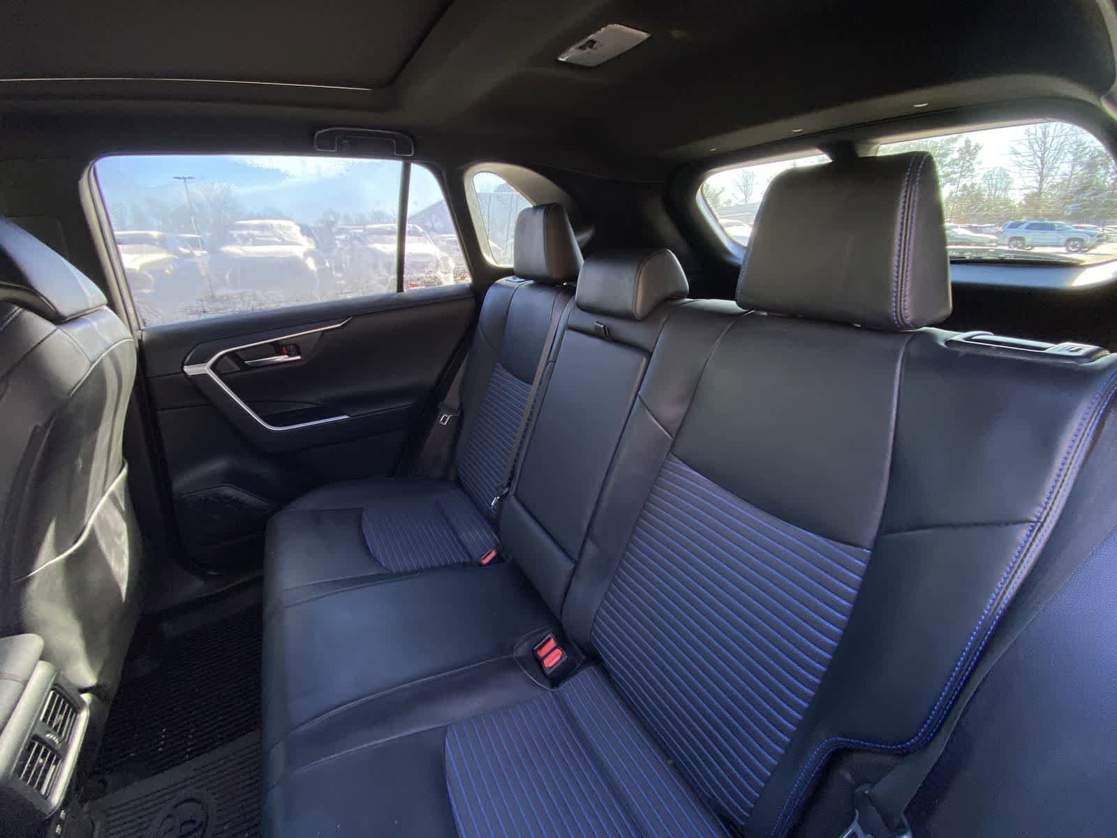 Thumbnail: 2019 Toyota RAV4 - 29