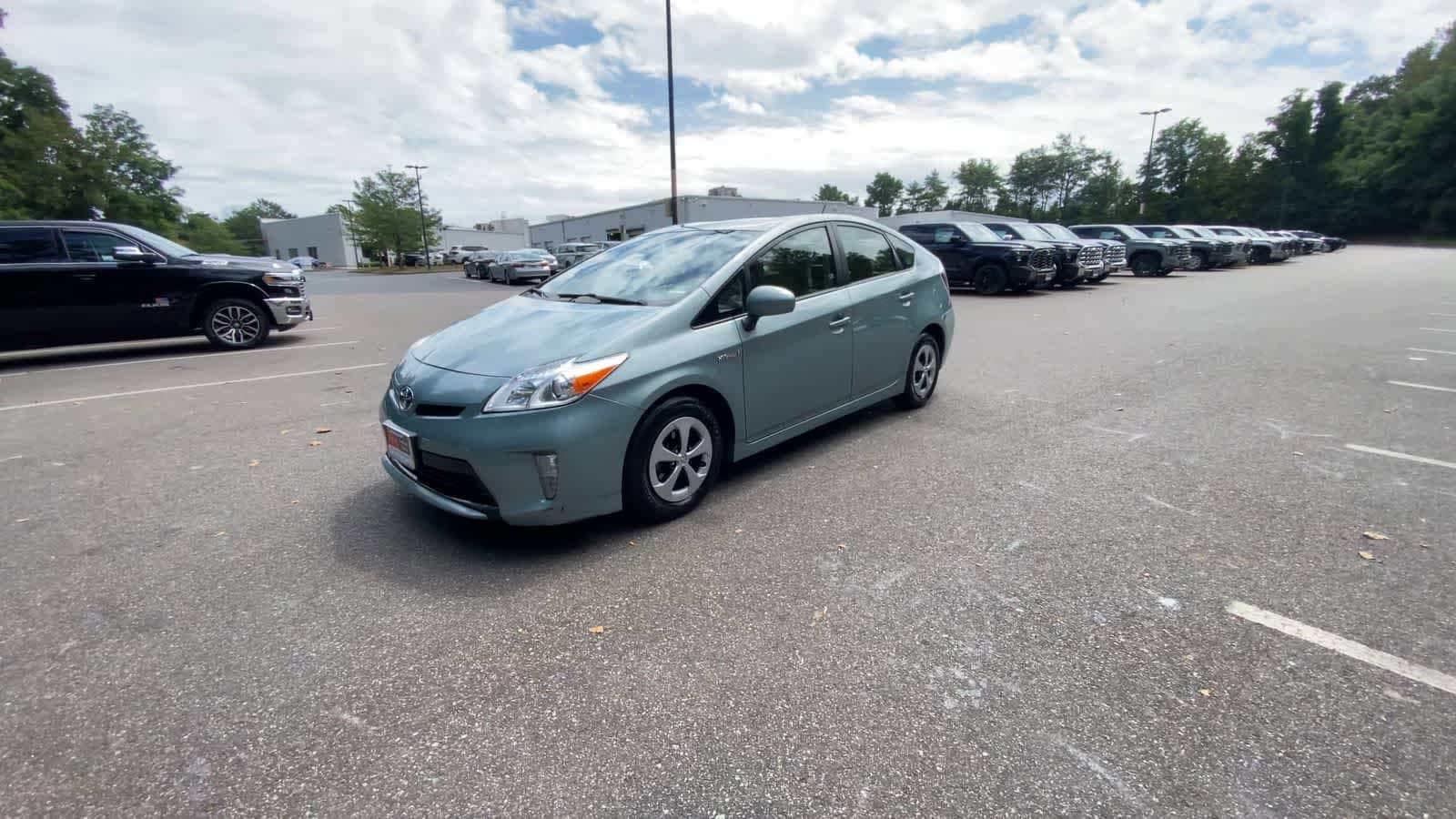 Thumbnail: 2014 Toyota Prius - 4