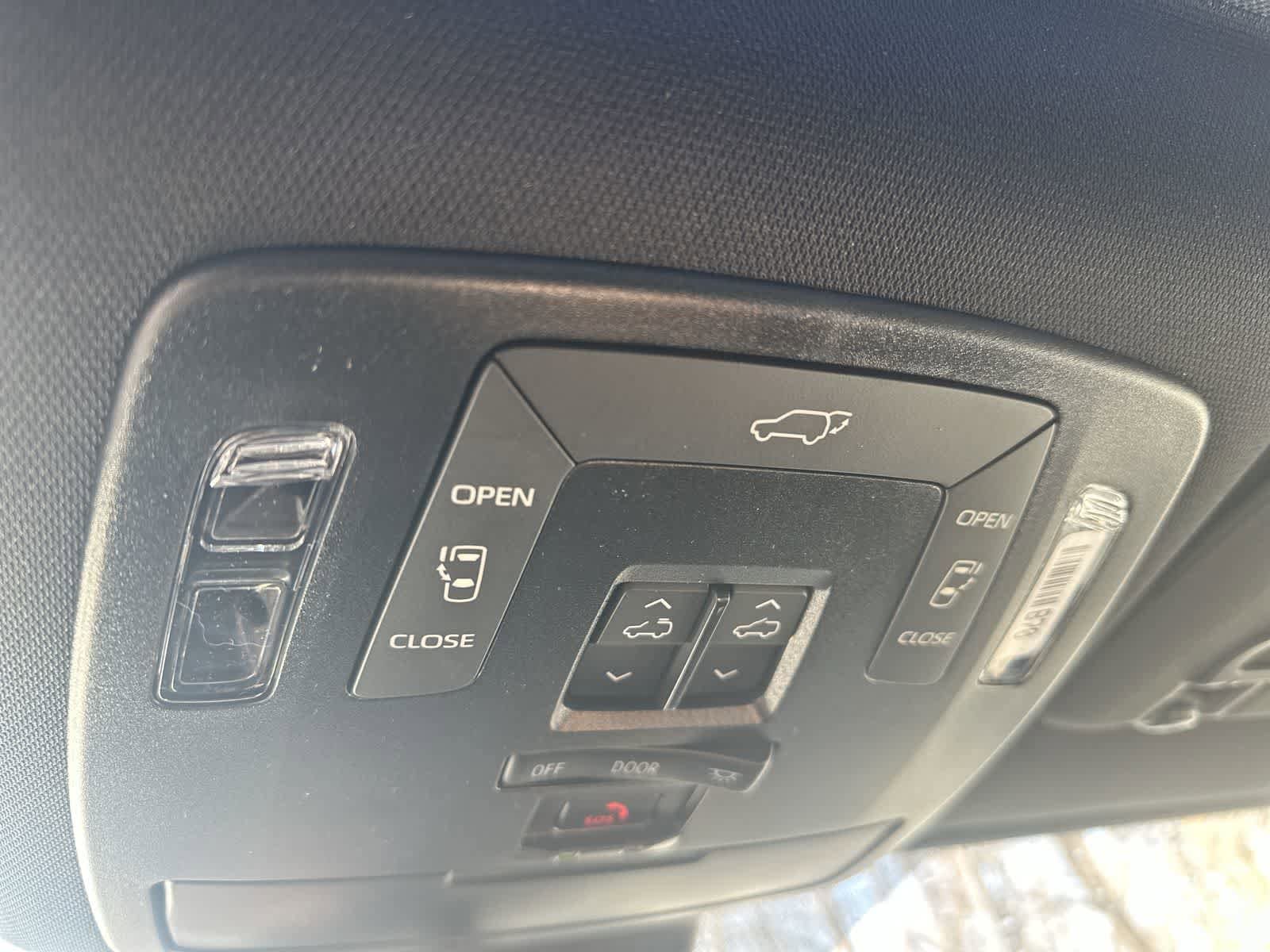 Thumbnail: 2026 Toyota Sienna - 25