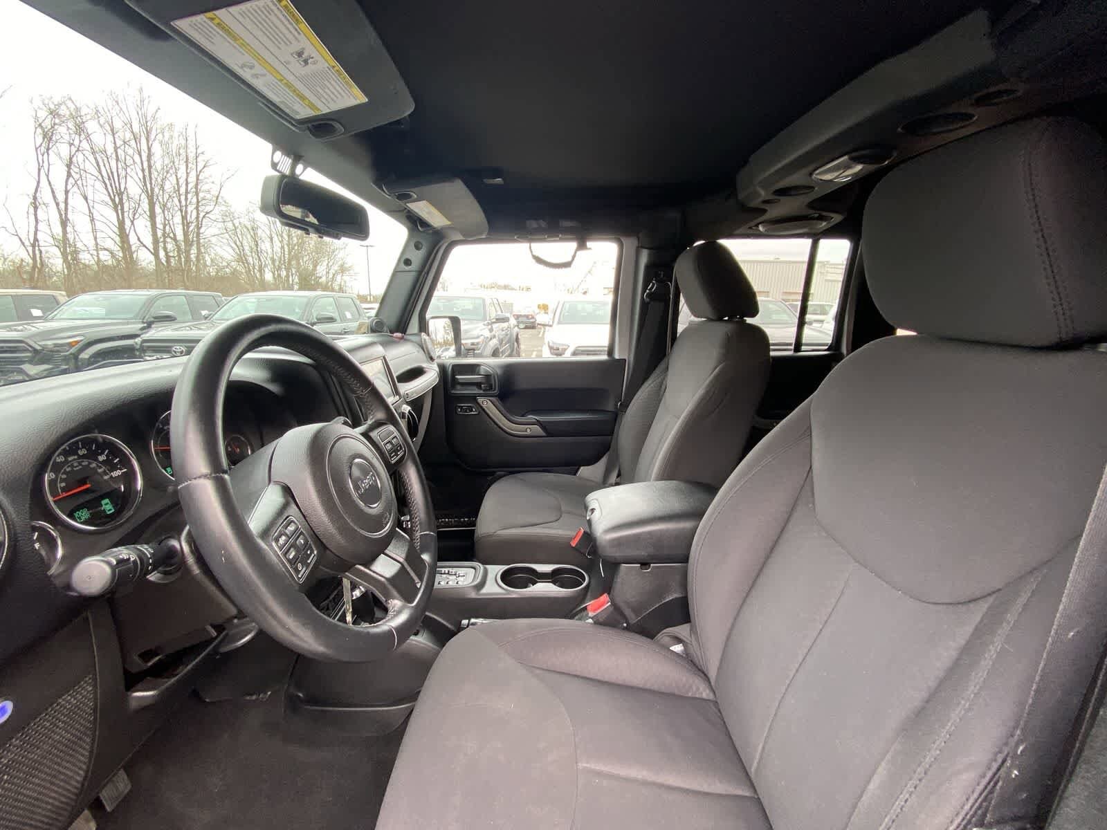 Thumbnail: 2014 Jeep Wrangler - 19