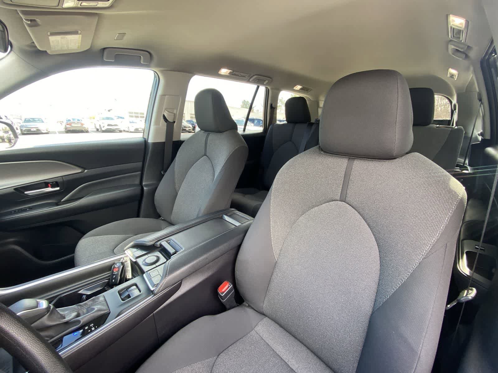 Thumbnail: 2026 Toyota Grand Highlander - 22