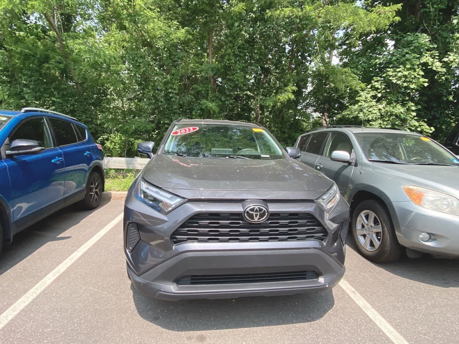 2023 Toyota RAV4 XLE 2