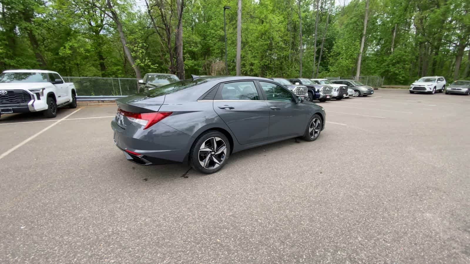 Thumbnail: 2023 Hyundai Elantra - 8