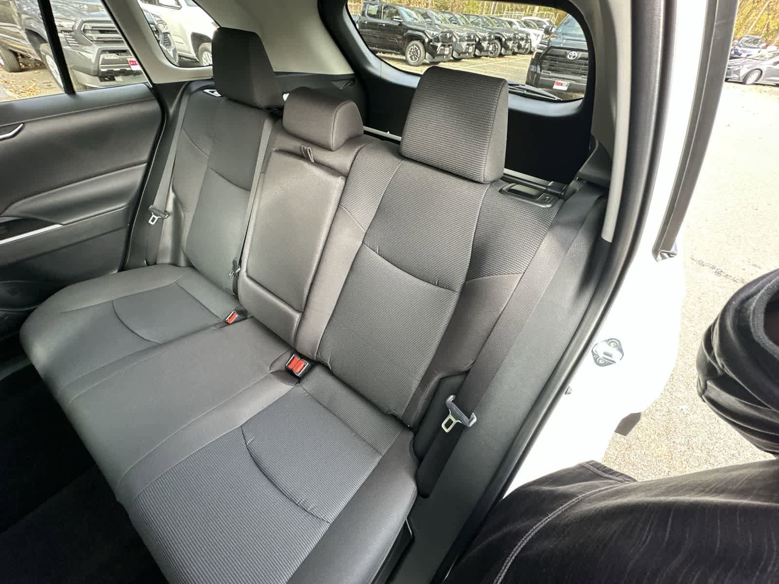 Thumbnail: 2025 Toyota RAV4 - 24