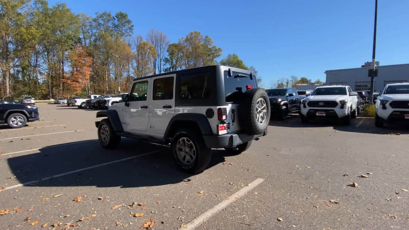 Thumbnail: 2015 Jeep Wrangler - 6