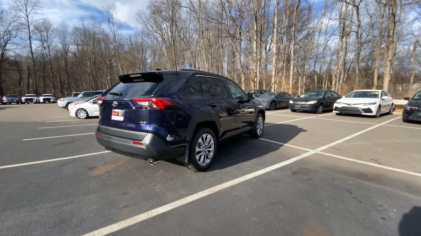 Thumbnail: 2025 Toyota RAV4 - 9