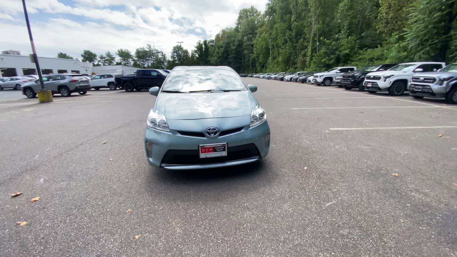 Thumbnail: 2014 Toyota Prius - 3