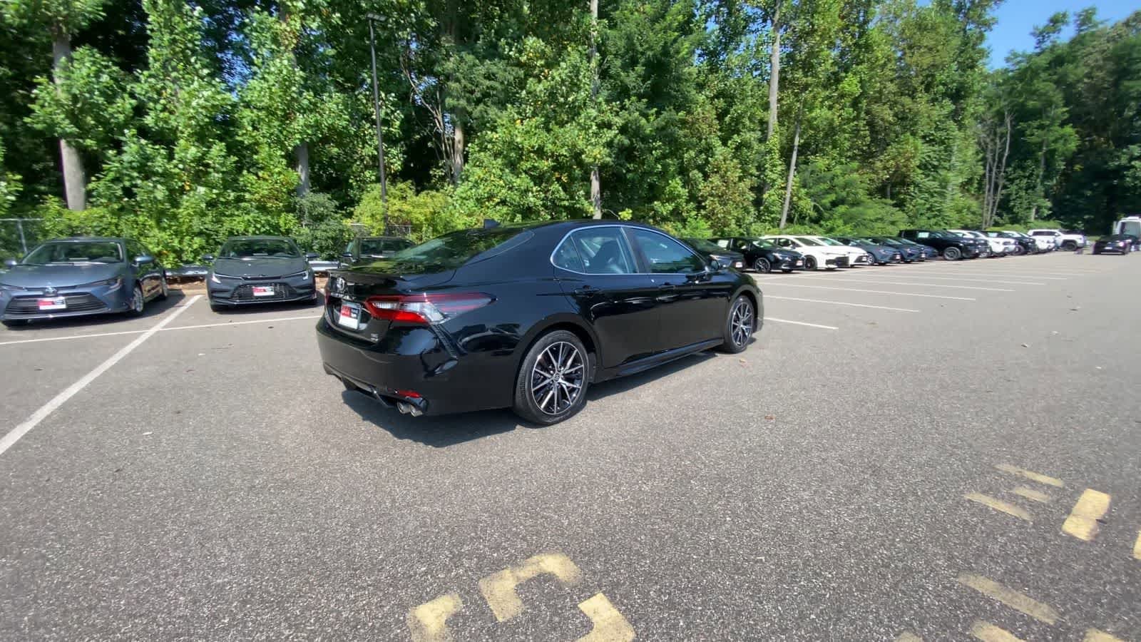 Thumbnail: 2022 Toyota Camry - 8