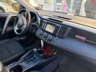 Thumbnail: 2018 Toyota RAV4 - 21