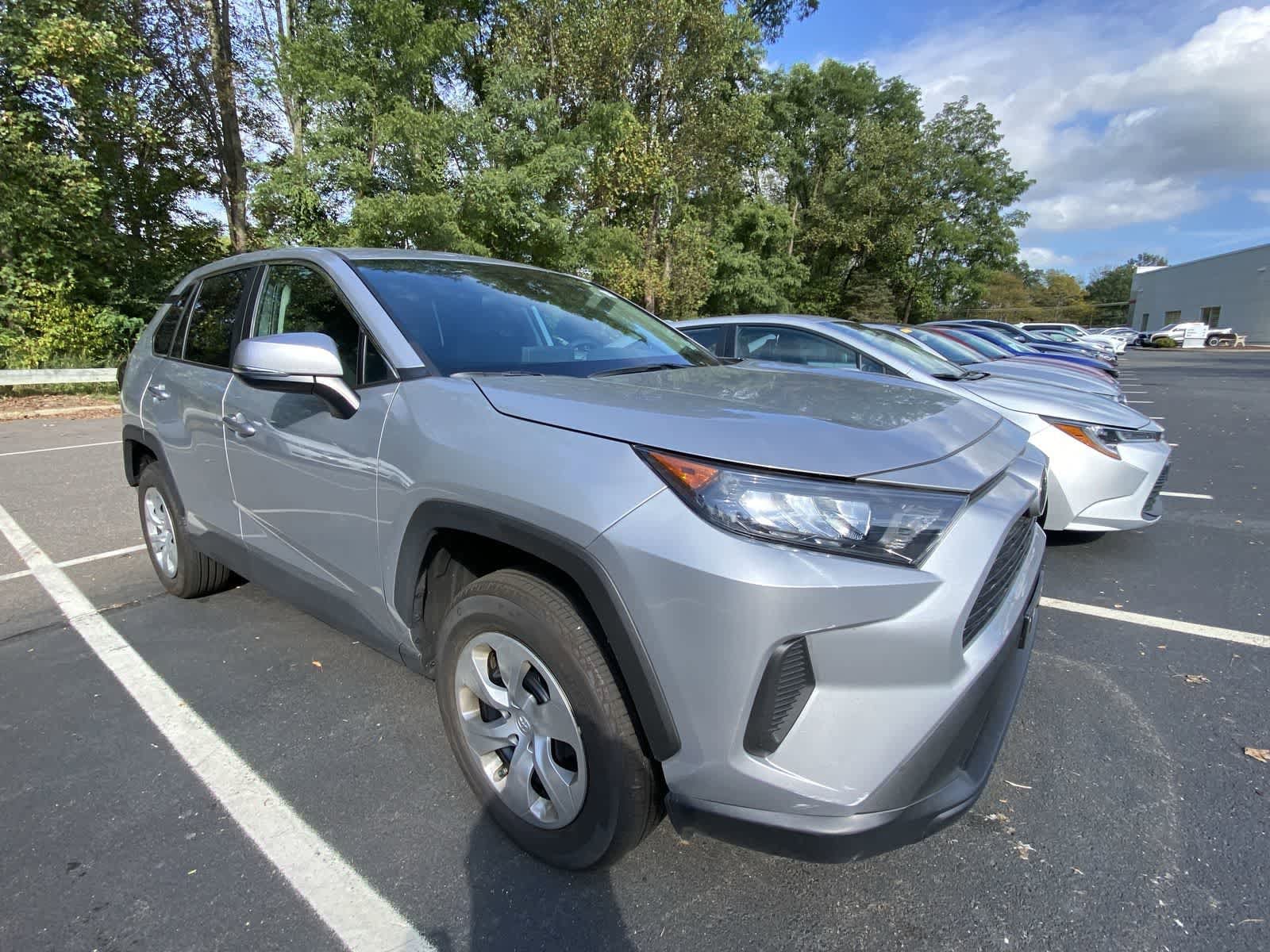 Thumbnail: 2022 Toyota RAV4 - 3