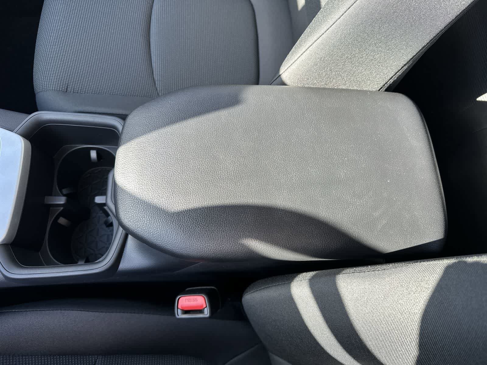 Thumbnail: 2025 Toyota RAV4 - 28