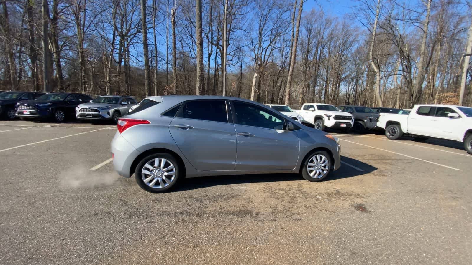 Thumbnail: 2016 Hyundai Elantra - 15