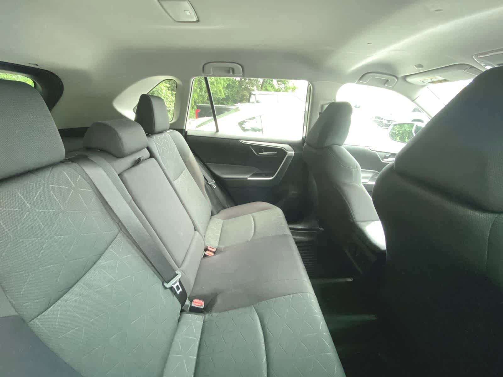 2023 Toyota RAV4 XLE 6