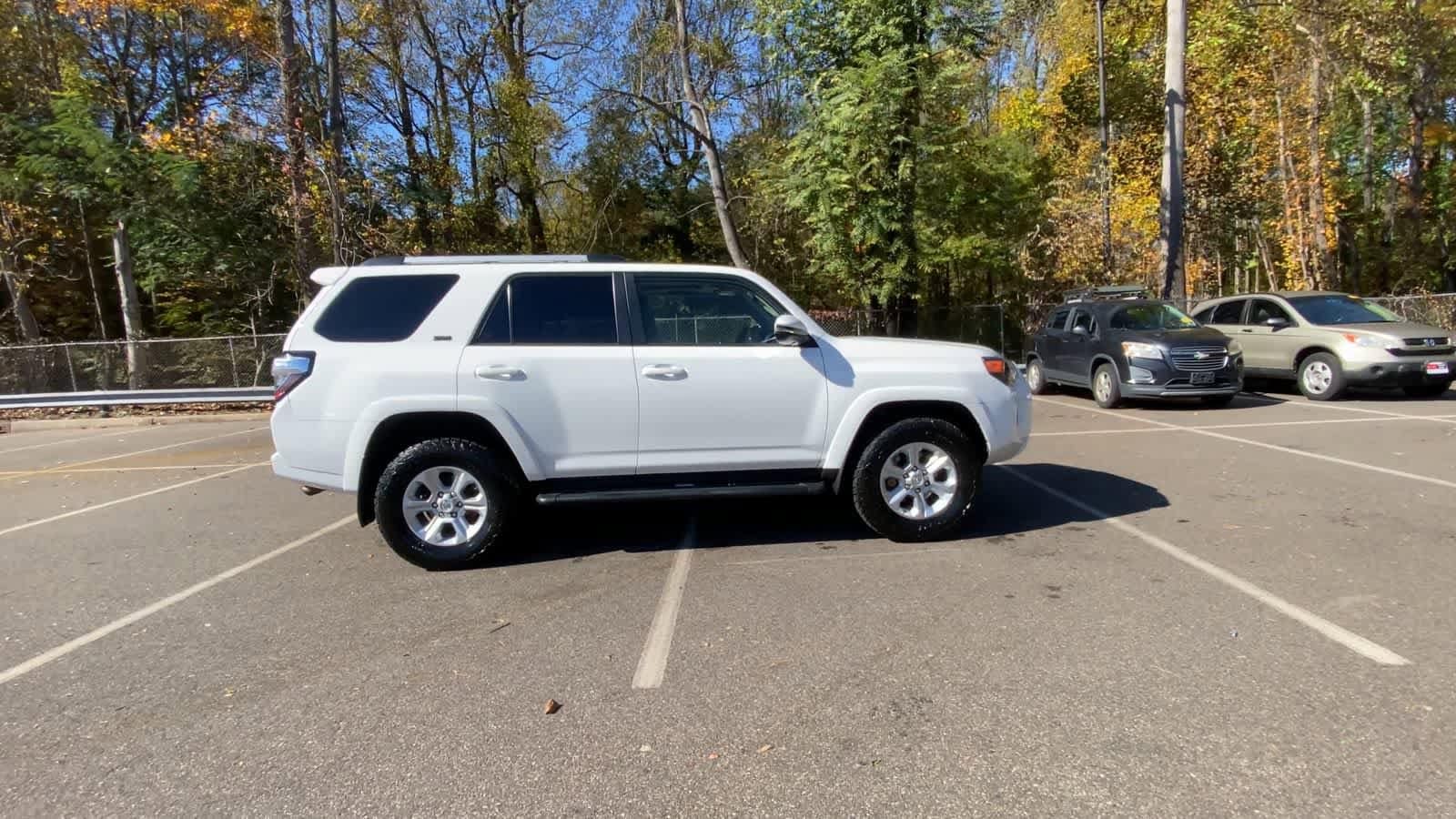 Thumbnail: 2020 Toyota 4Runner - 9