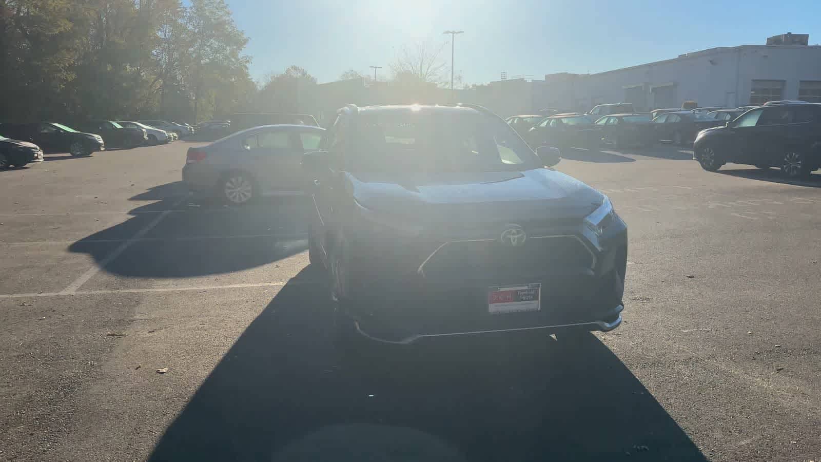 Thumbnail: 2025 Toyota RAV4 - 3