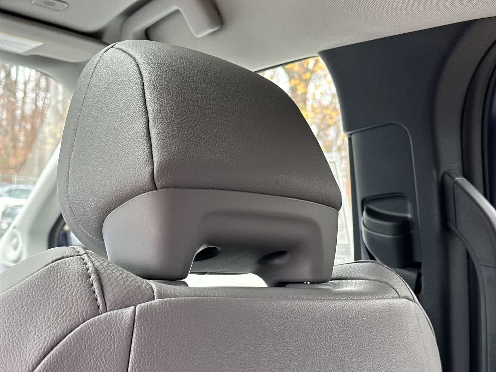 Thumbnail: 2026 Toyota Sienna - 38