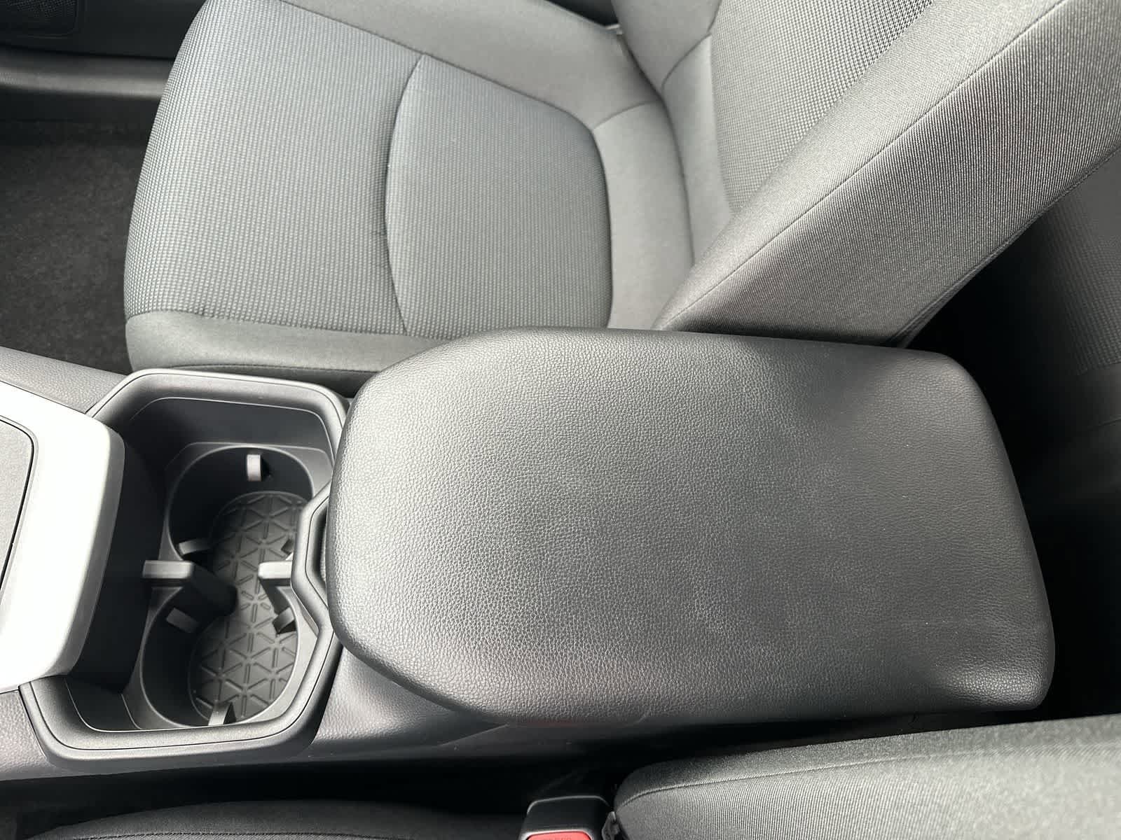 Thumbnail: 2025 Toyota RAV4 - 21