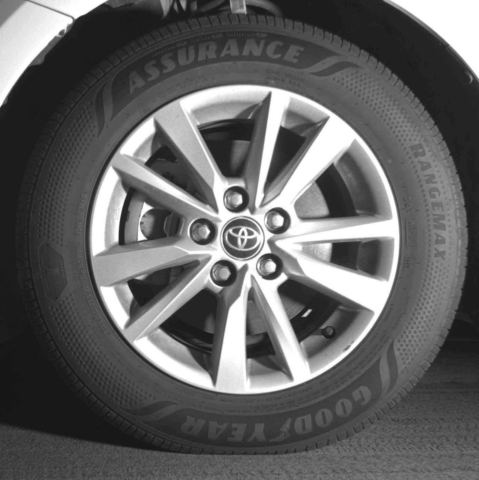 Thumbnail: 2025 Toyota Camry - 9