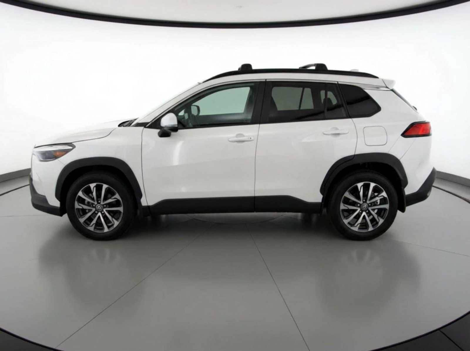 Thumbnail: 2023 Toyota Corolla Cross - 4