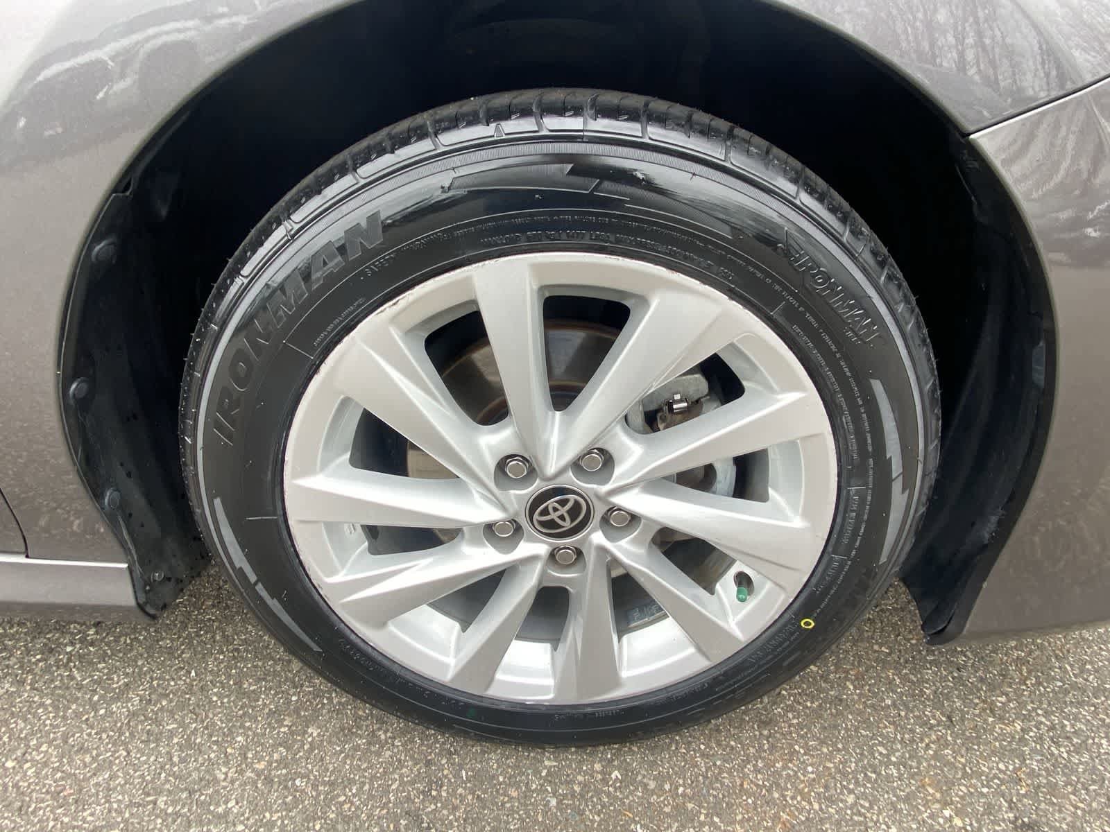 Thumbnail: 2023 Toyota Camry - 21