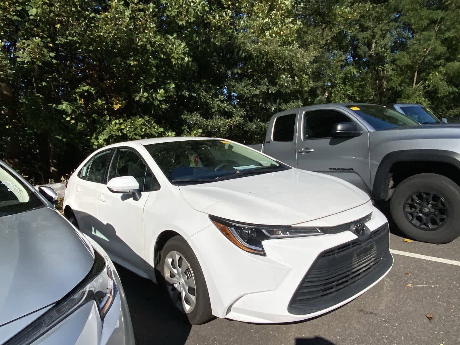 Thumbnail: 2023 Toyota Corolla - 3