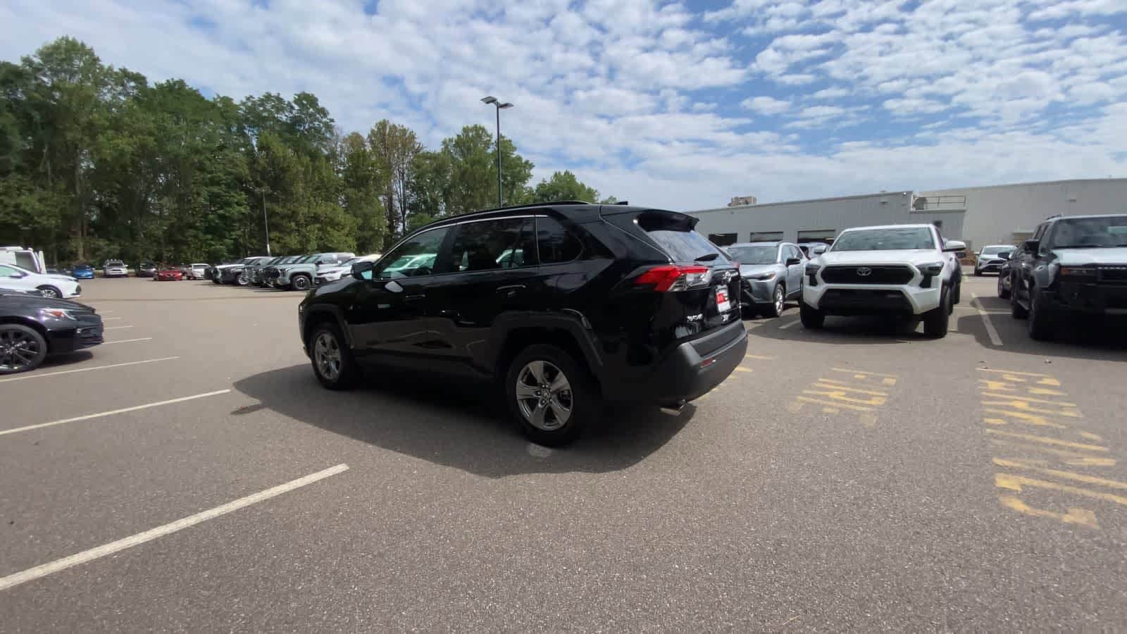 Thumbnail: 2024 Toyota RAV4 - 6