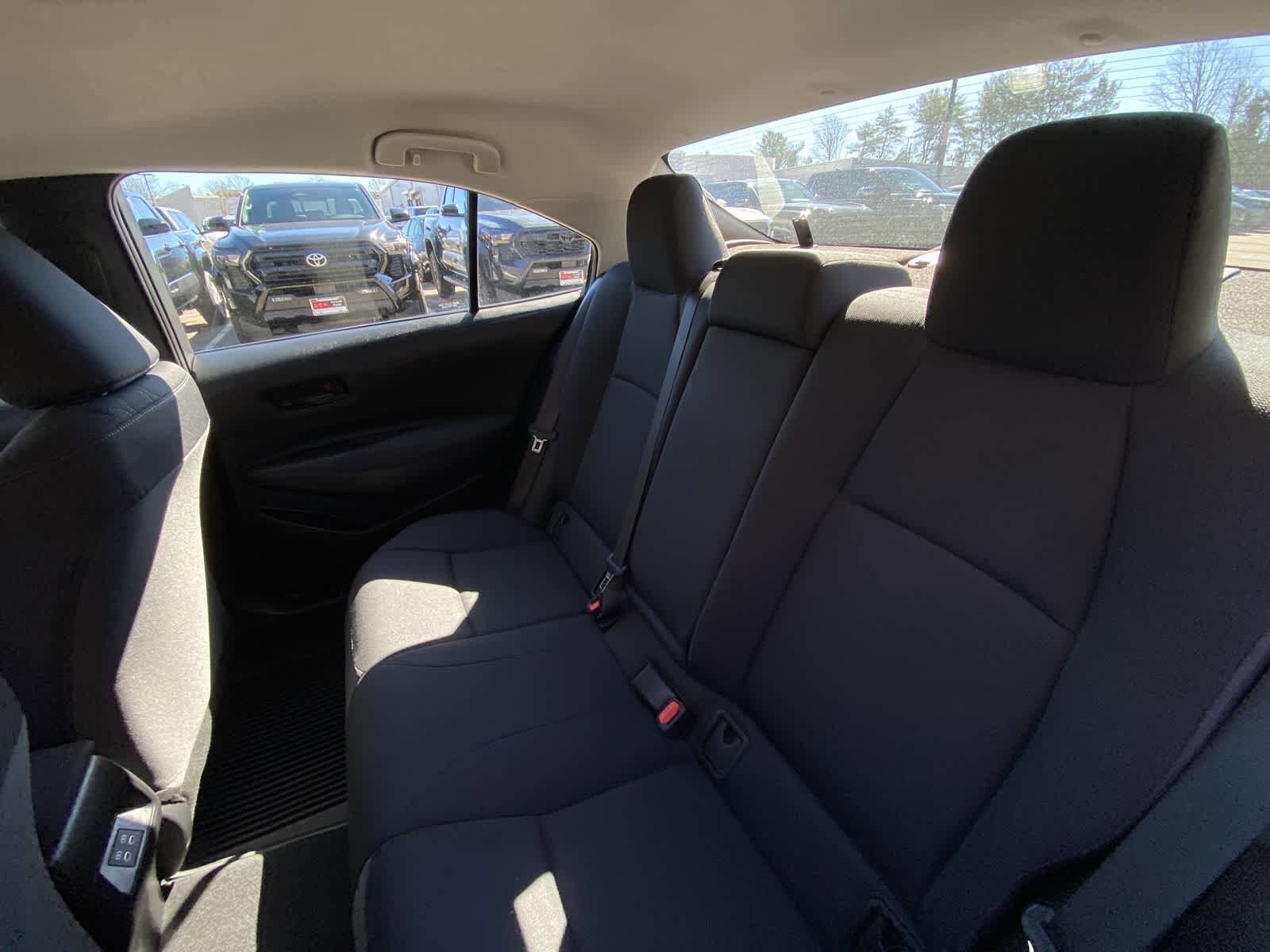 Thumbnail: 2025 Toyota Corolla - 30