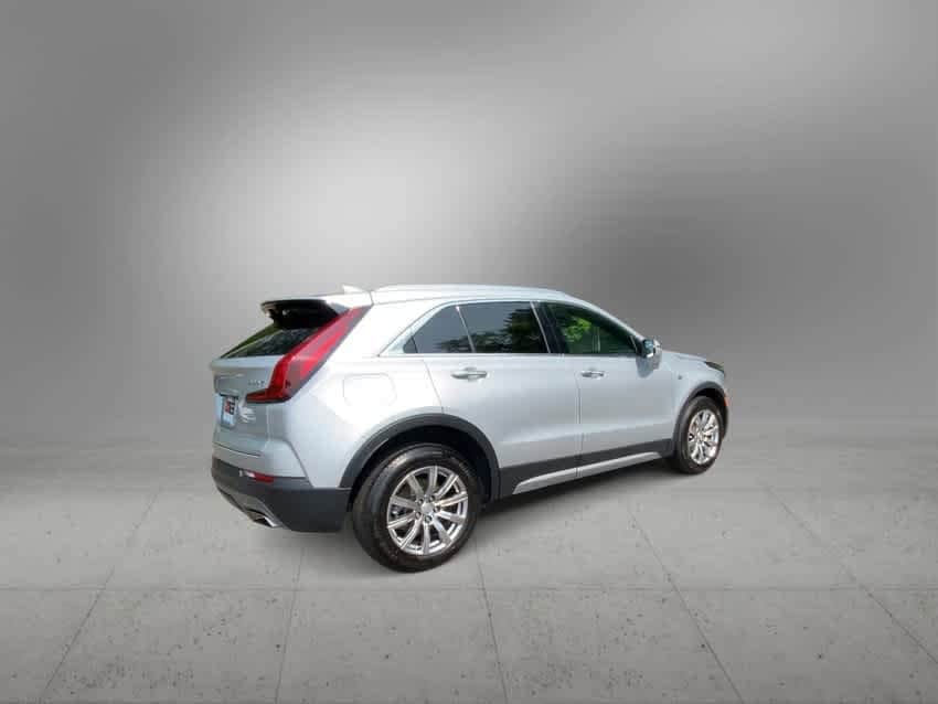 Thumbnail: 2022 Cadillac XT4 - 8