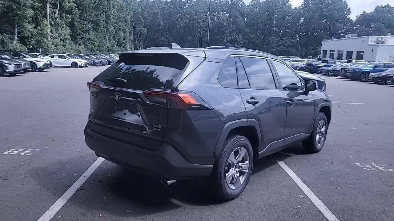 Thumbnail: 2025 Toyota RAV4 - 8