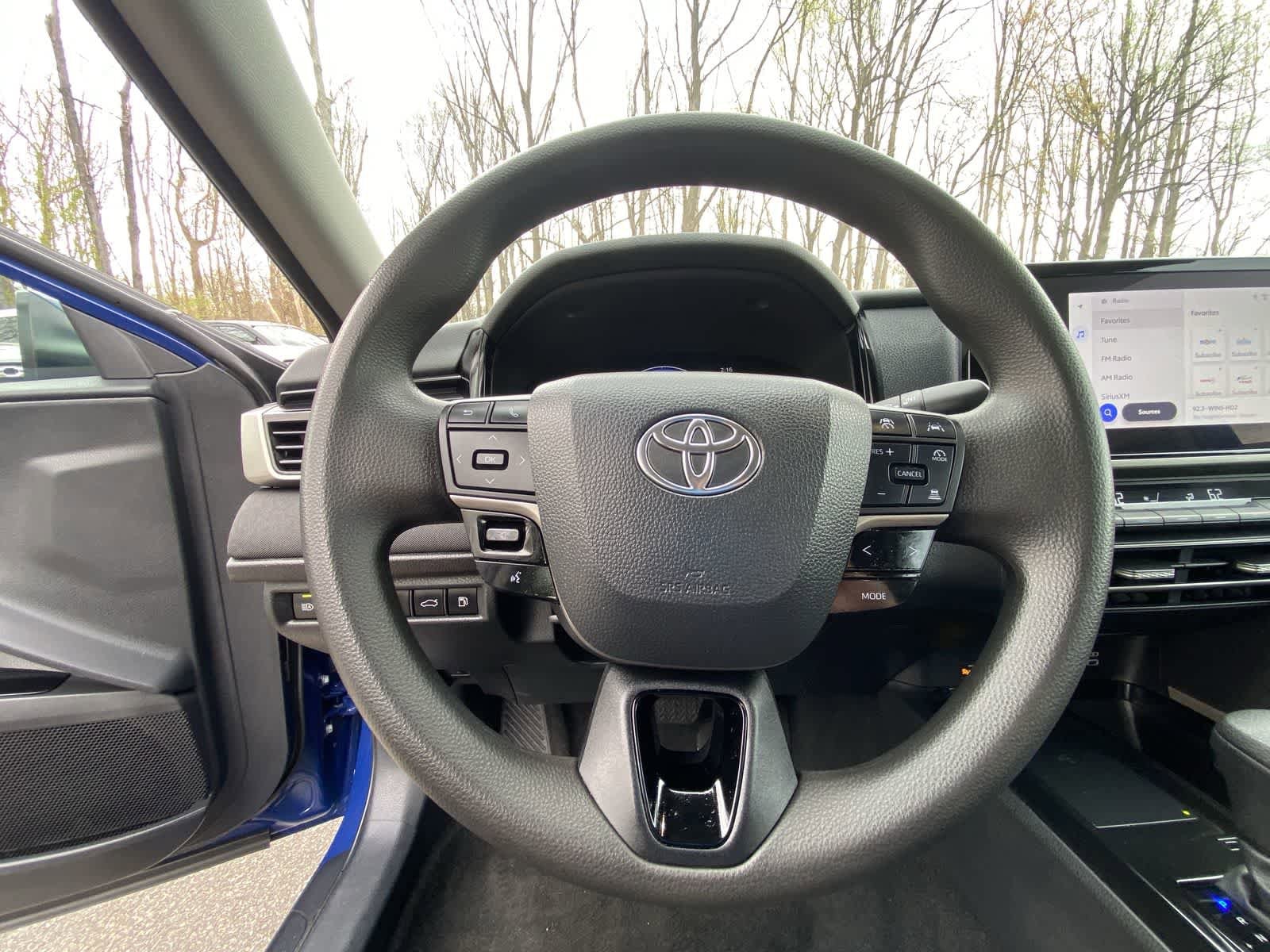 Thumbnail: 2025 Toyota Camry - 25