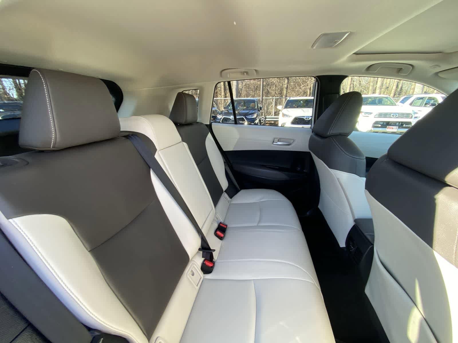 Thumbnail: 2023 Toyota Corolla Cross - 31