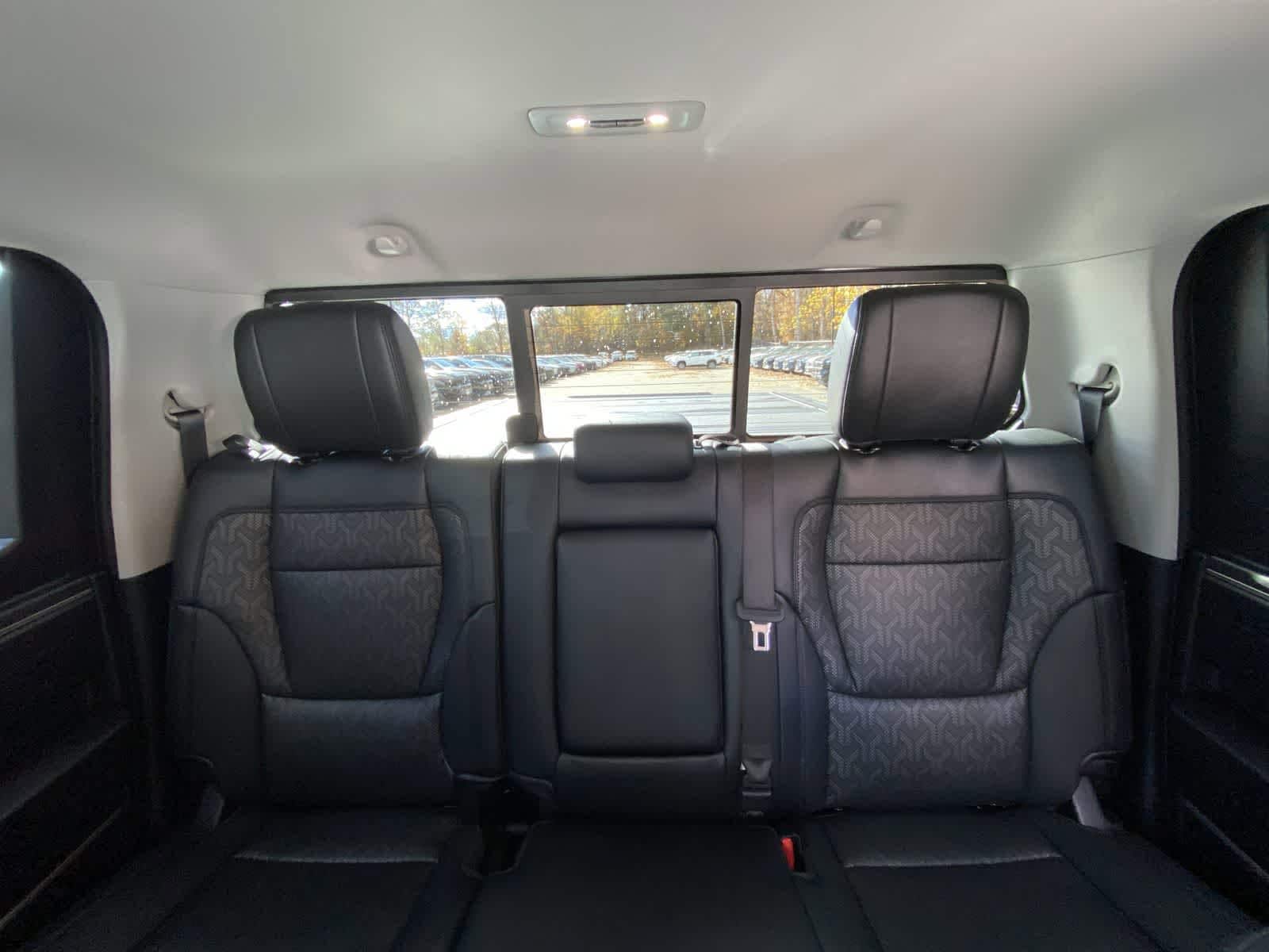 Thumbnail: 2022 Toyota Tundra - 31