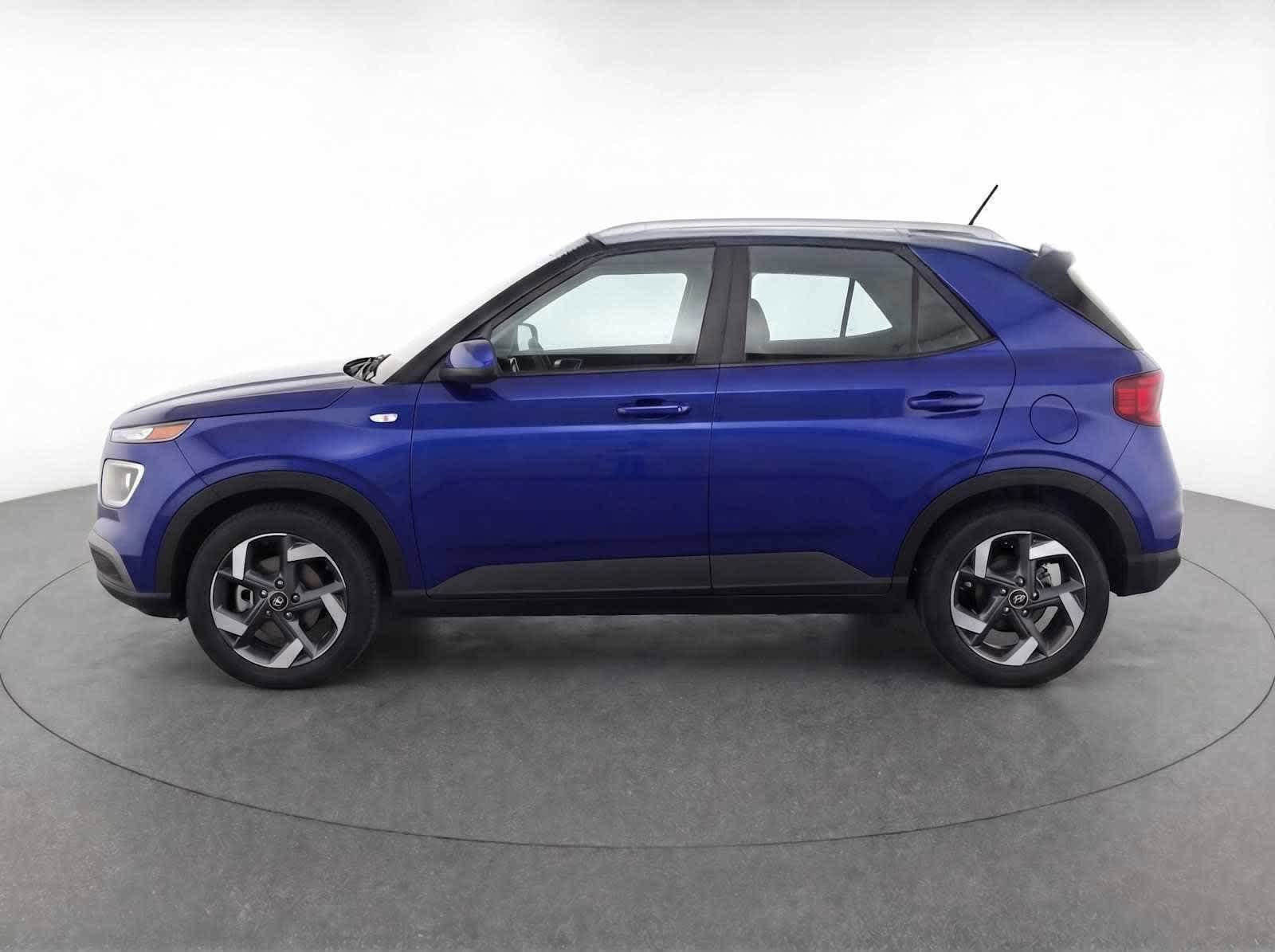 Thumbnail: 2023 Hyundai Venue - 6