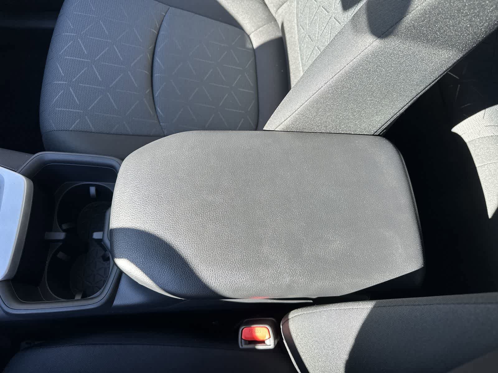 Thumbnail: 2025 Toyota RAV4 - 23